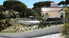 Exclusive modern Provençal villa with beautiful sea views in secure domain