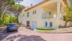 Unieke investeringskans: Prachtige villa met uitzonderlijk zeezicht op toplocatie in Sainte-Maxime