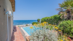 Unique waterfront villa with direct sea access – A rare opportunity on the Gulf of Saint-Tropez