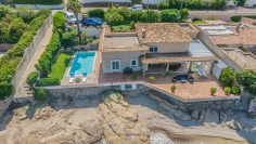 Unique waterfront villa with direct sea access – A rare opportunity on the Gulf of Saint-Tropez