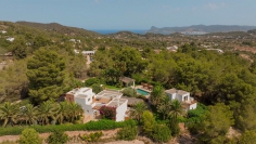 Schitterende Bohemian Chic Ibiza-stijl villa met apart gastenverblijf en verhuurlicentie