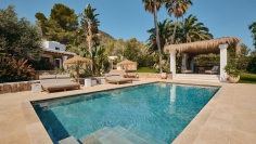 Schitterende Bohemian Chic Ibiza-stijl villa met apart gastenverblijf en verhuurlicentie