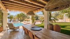 Schitterende Bohemian Chic Ibiza-stijl villa met apart gastenverblijf en verhuurlicentie