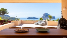 Luxe appartement met enorm terras met spectaculair uitzicht op Es Vedra