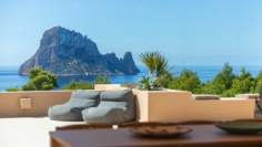 Luxe appartement met enorm terras met spectaculair uitzicht op Es Vedra