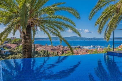Luxurious 1930s Villa with Panoramic Sea Views in toplocation of Sainte-Maxime