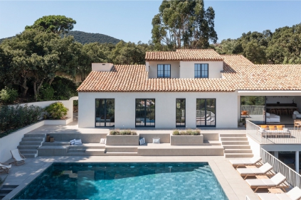 High-End luxury Villa in private domain with Exceptional Finishes overlooking the Gulf of Saint Tropez