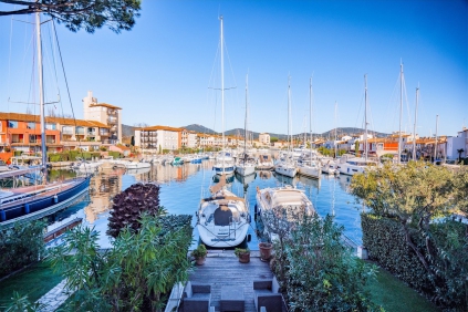 Unieke kans in Port Grimaud – woning met ruime ligplaats voor interessante prijs