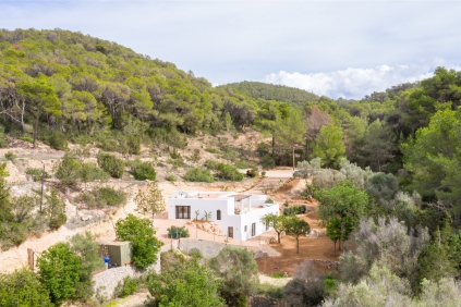 Stunning Fully Renovated Ibiza finca with panoramic Valley Views near Santa Eulària