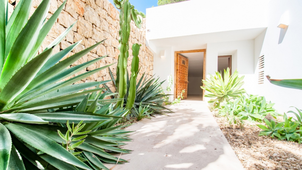 Sfeervolle moderne Ibiza stijl villa op toplocatie in Moraira - loopafstand centrum, strand en haven!