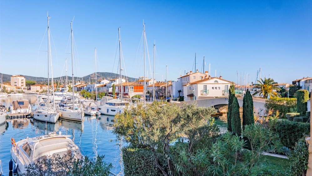 Rare opportunity in Port Grimaud – spacious home with large mooring