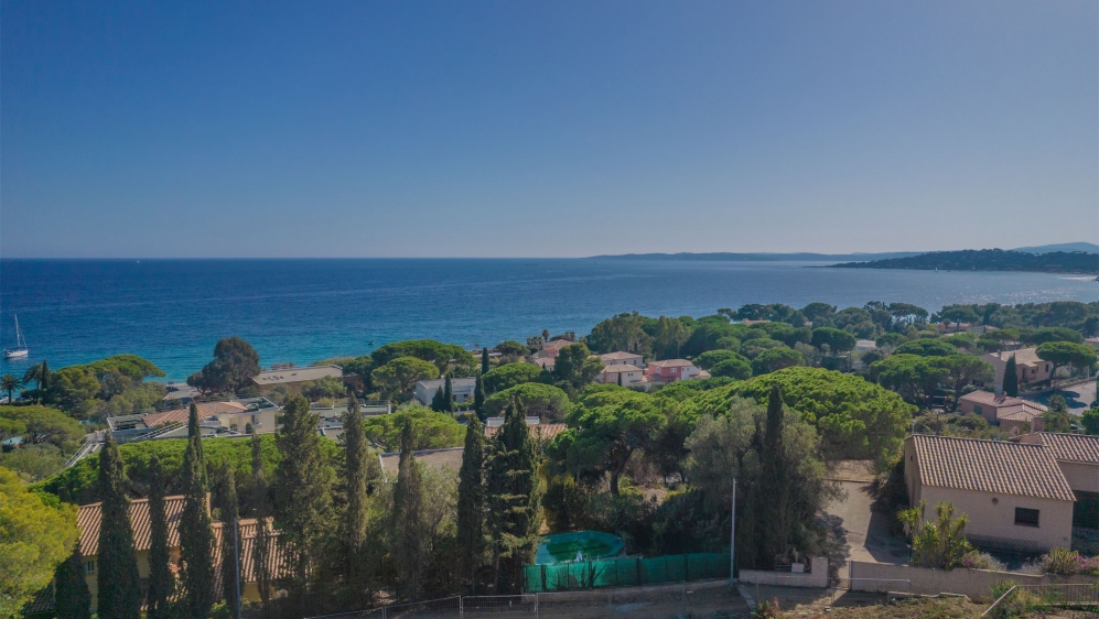 Luxury New-Build Design Villa in Sainte Maxime with Stunning Sea Views close to the beach