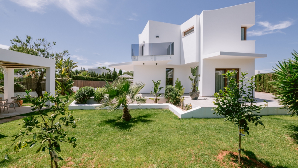 Luxe moderne villa met veel privacy en comfort dichtbij het strand en Ibiza stad