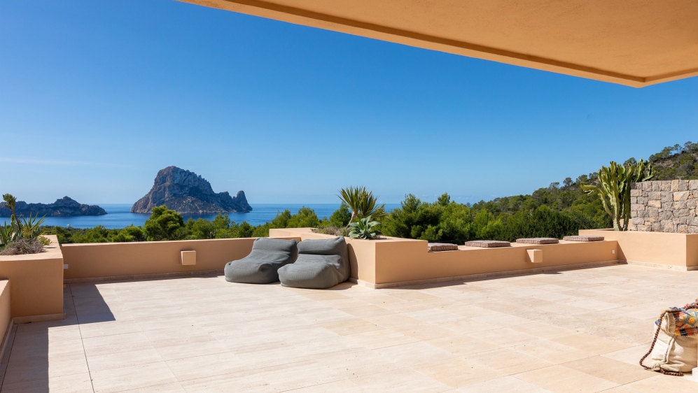 Luxe appartement met enorm terras met spectaculair uitzicht op Es Vedra