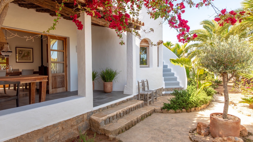 Stunning and key-ready Mediterranean Villa for Sale close tot the beach on Ibiza’s West Coast