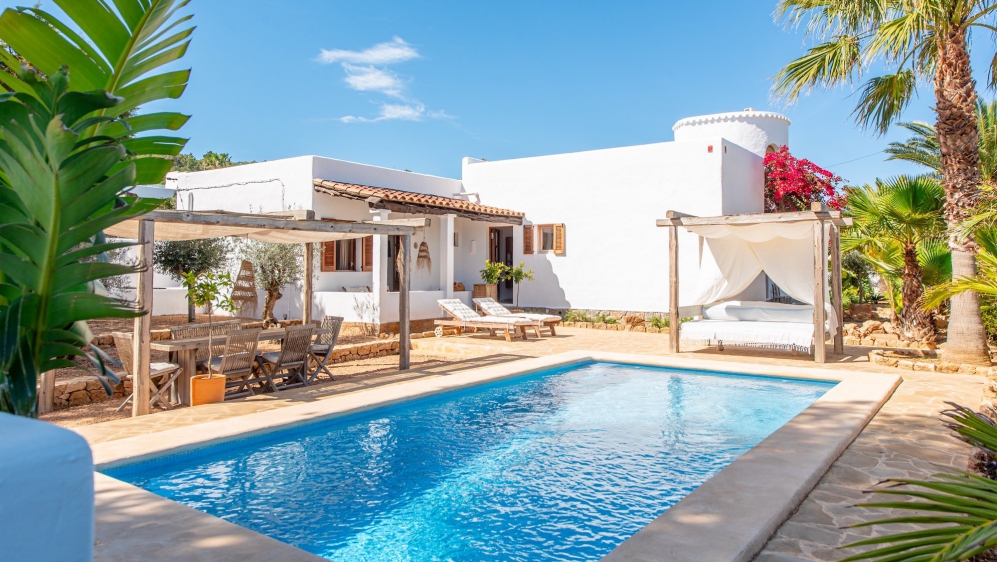 Stunning and key-ready Mediterranean Villa for Sale close tot the beach on Ibiza’s West Coast